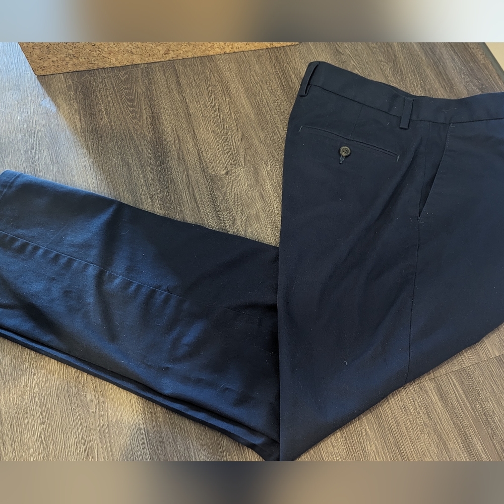 GOOD THREADS men's pants.